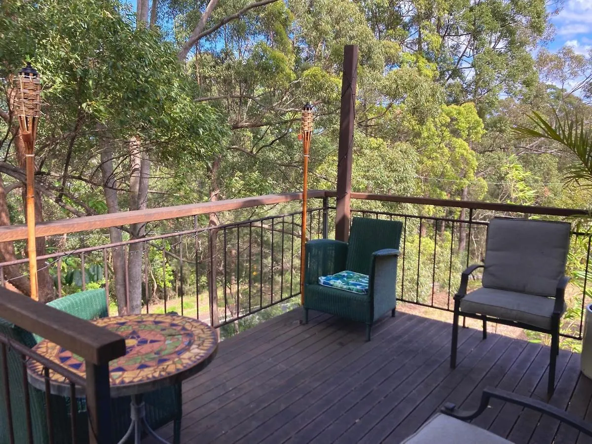 Beautifully Elevated Treehouse Apartment Buderim
